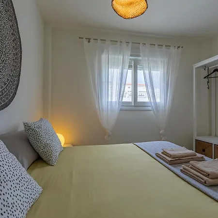 Apartment At 350m, Pool, Chillout Patio And Fibre Wifi *