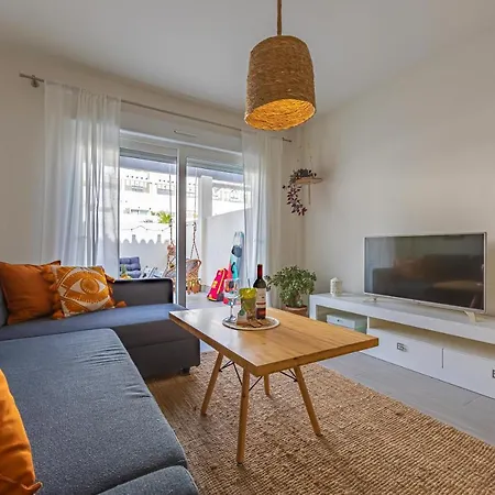At 350m, Pool, Chillout Patio And Fibre Wifi Apartment