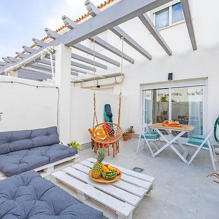 Apartment At 350m, Pool, Chillout Patio And Fibre Wifi