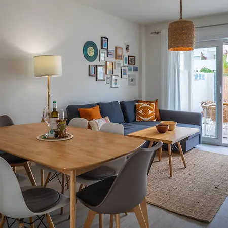 At 350m, Pool, Chillout Patio And Fibre Wifi Apartment Tarifa