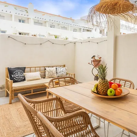 Apartment At 350m, Pool, Chillout Patio And Fibre Wifi Tarifa