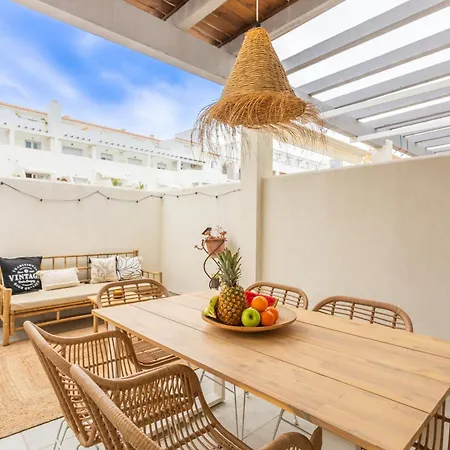 At 350m, Pool, Chillout Patio And Fibre Wifi Tarifa